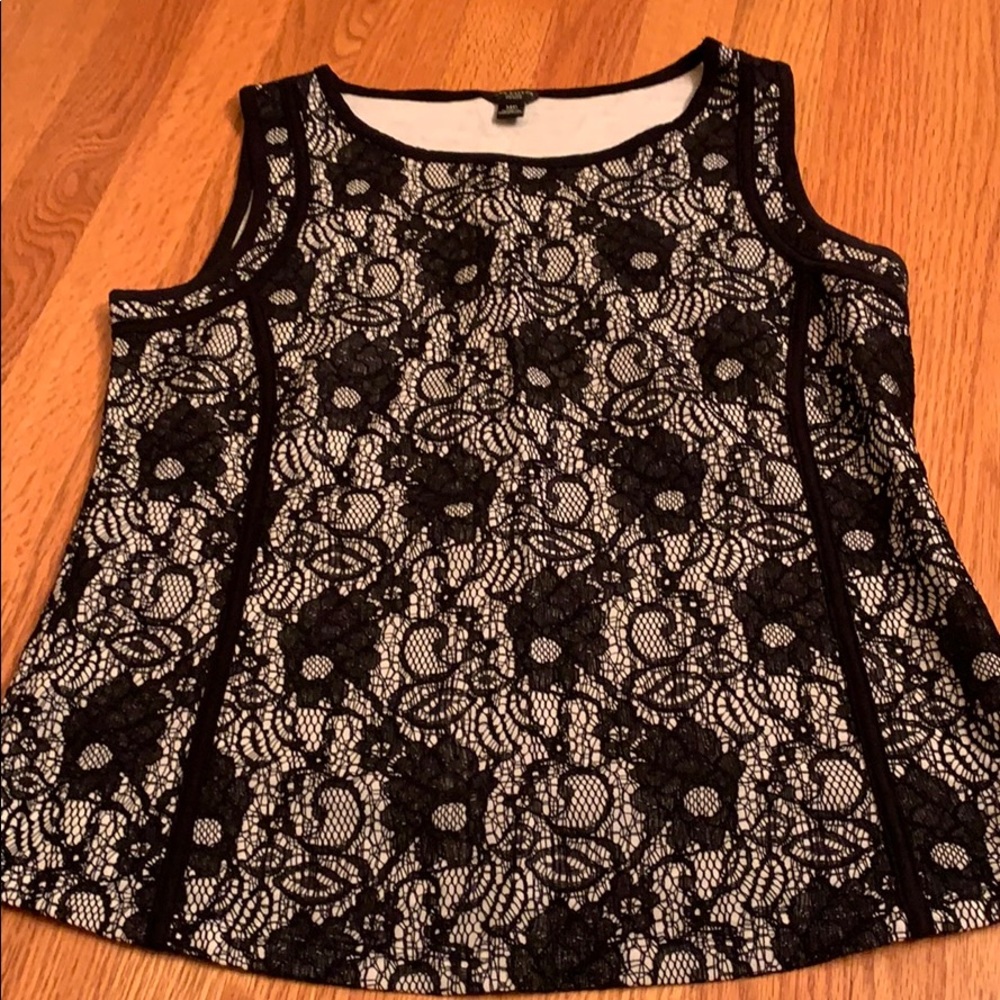 Ann Taylor tank. Medium petite